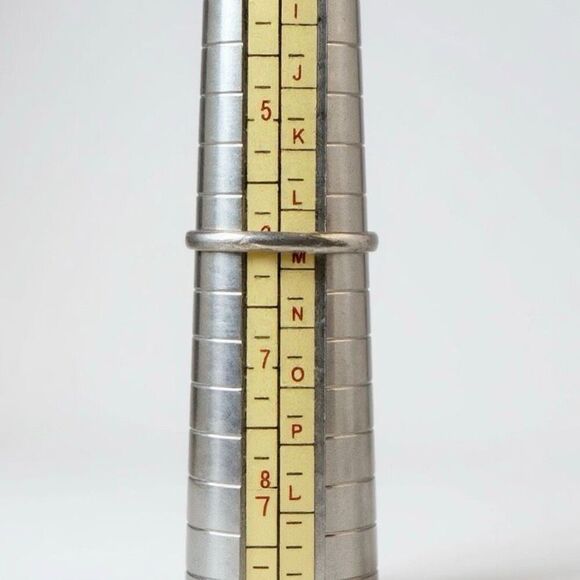 East-to-West Moonstone Ring – Modern Elegance with a Celestial Twist Size 6 - Picture 2 of 5